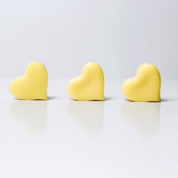 The Portland Rain- Heart Wax Melts - Picture 3 of 4